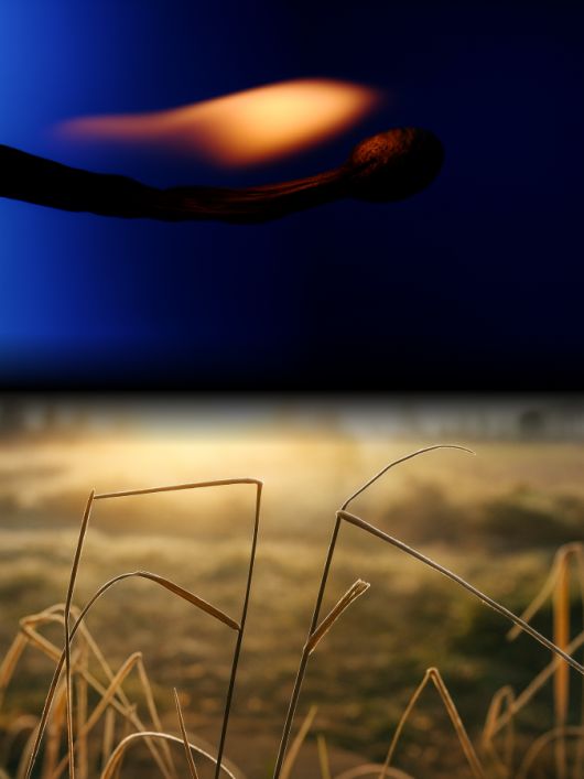 glimmender Docht und geknicktes Rohr